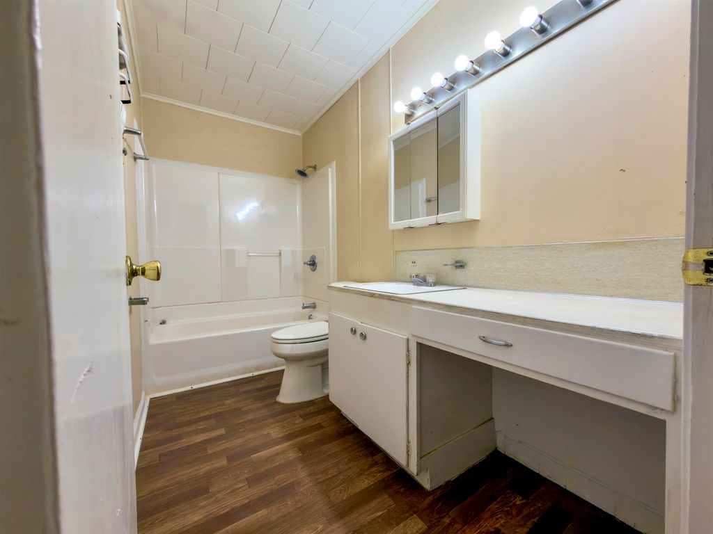212 Fairlane Dr, Gray, LA - More