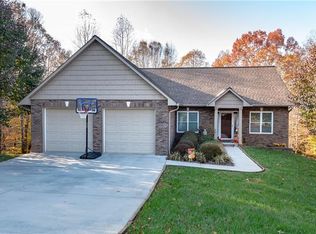 120 Doe Path Cir, Hudson, NC 28638
