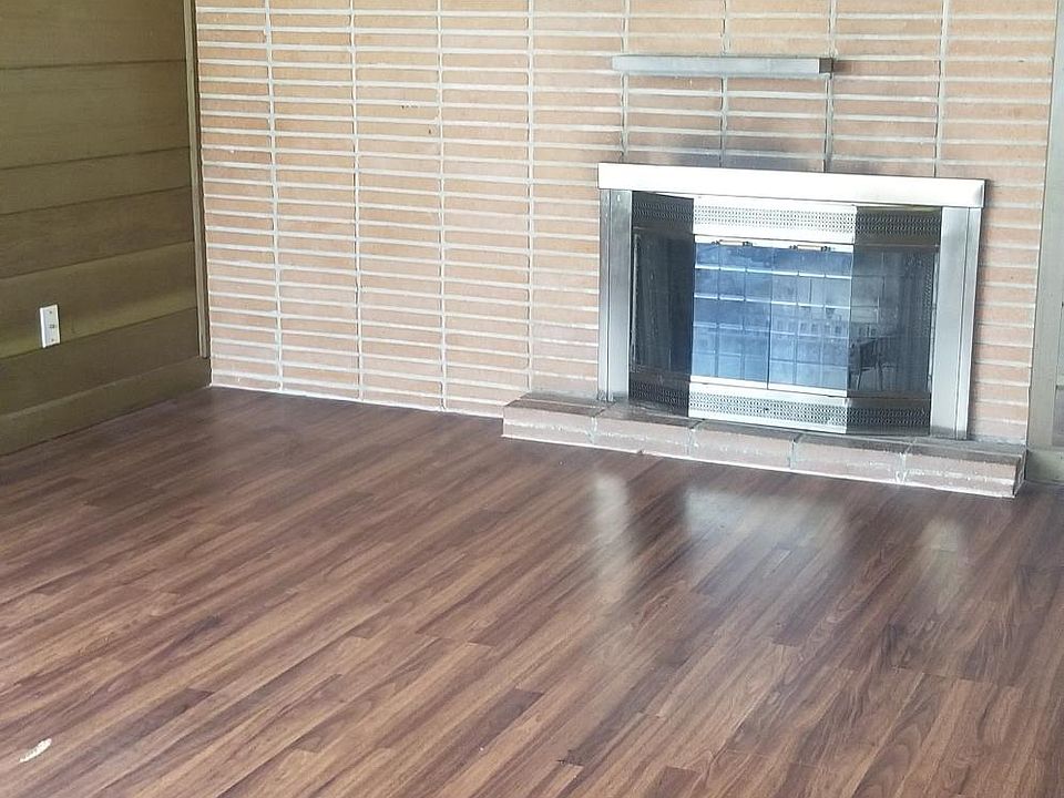 1st image of 9826 Lanier Dr