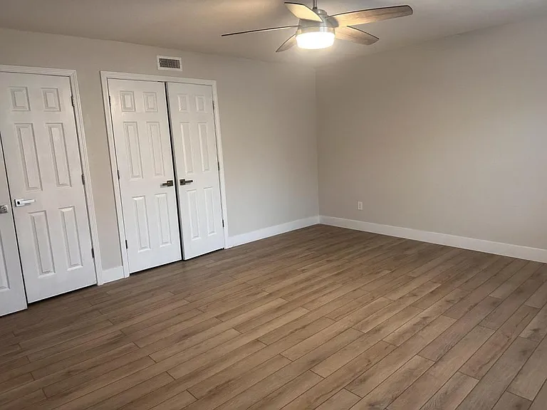 160 Cooper St — Photo 9