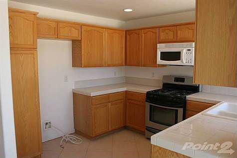 8501 Underwood-kitchen2