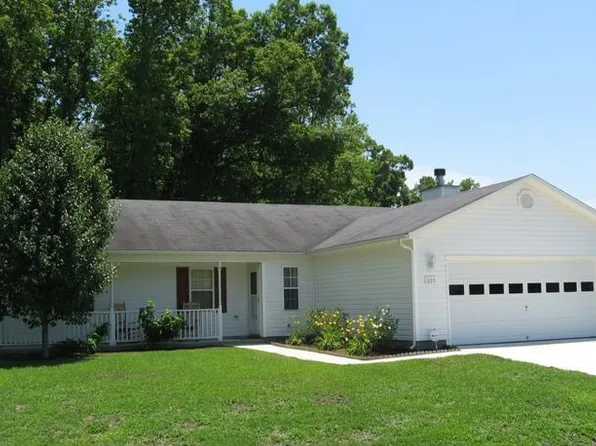 205 Auburn Ct, Jacksonville, NC 28540