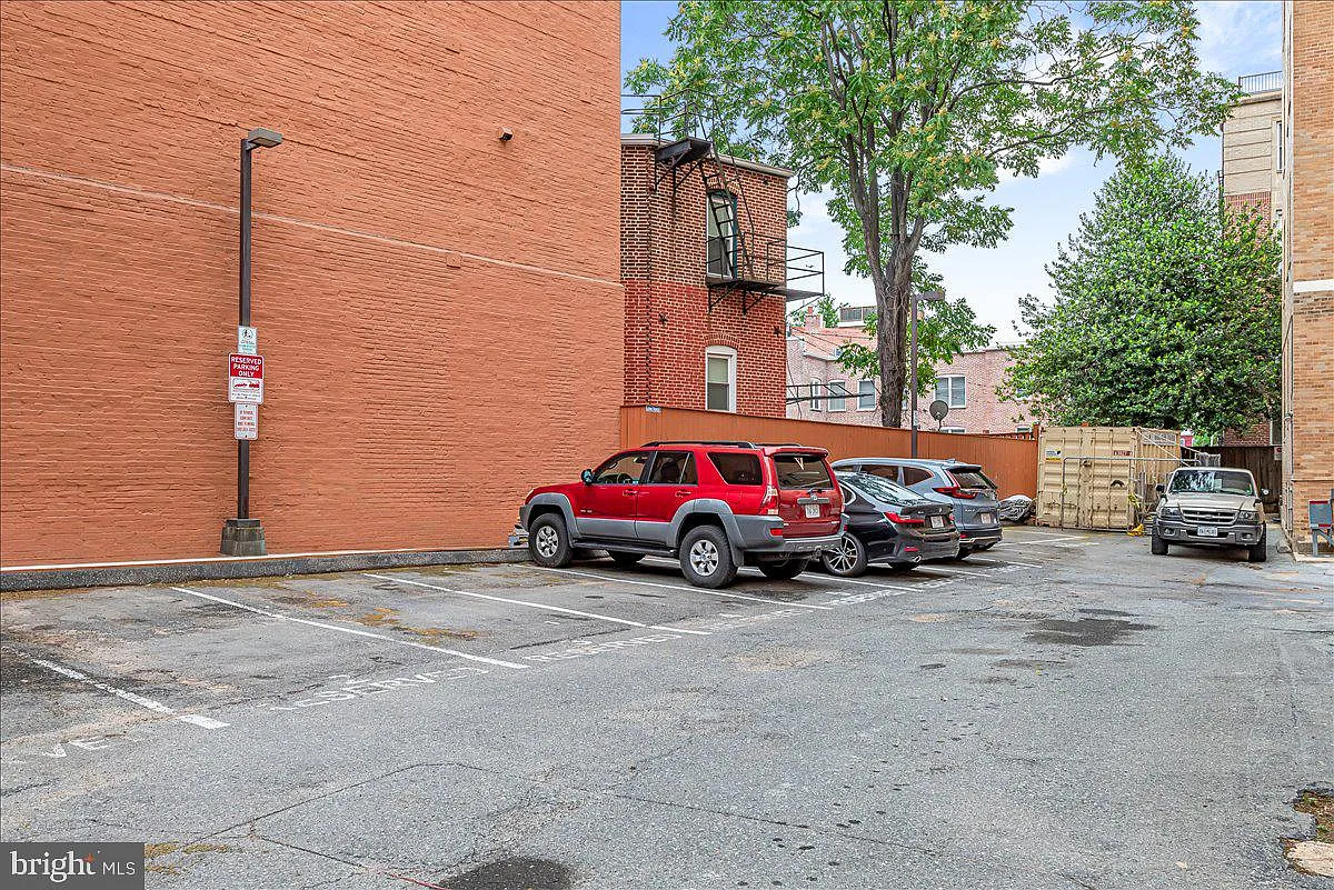 The Albemarle — Photo 3