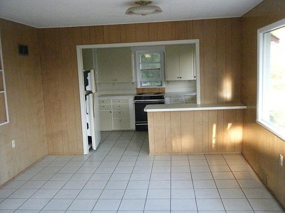 Kitchen and dining area