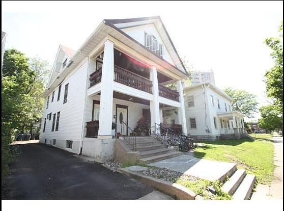 2nd image of 1509 E 22nd St
