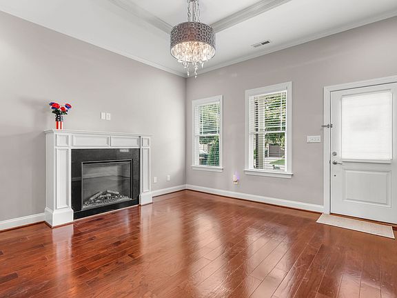 4th image of 340 Mariah Towns Way
