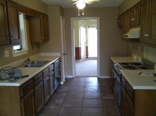 4th image of 458 Griffon Dr