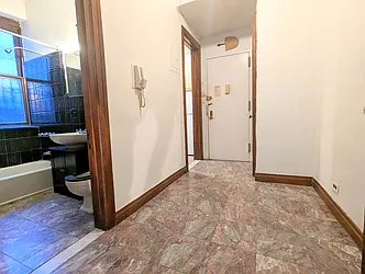 Rented by Manhattan Spaces