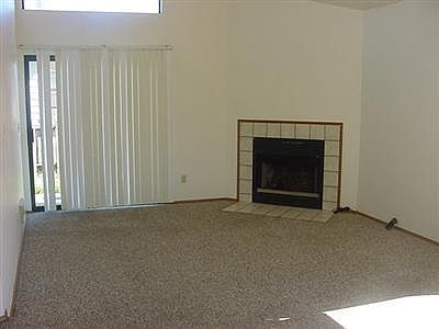 2nd image of 825 S 22nd Pl #B