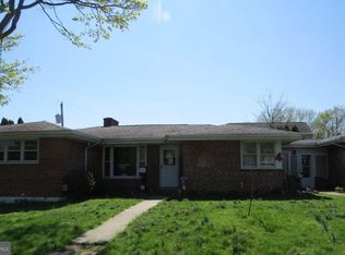 4 Nassau Blvd, Prospect Park, PA 19076