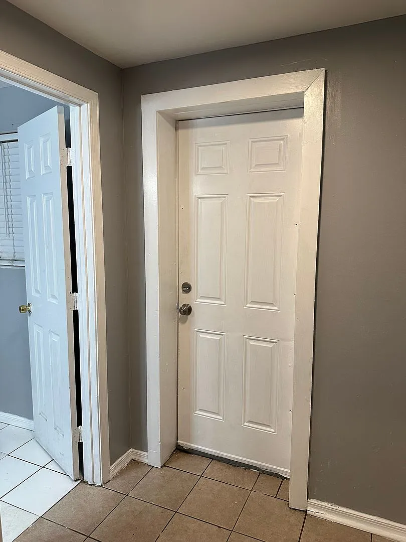 Spacious Rooms! Central Air! Partially Finished Basement! W/D! Available Now! — Photo 4