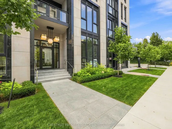 2 Forest Hill Rd #101, Toronto, ON M4V 2L3