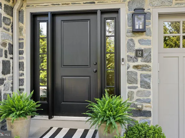 12 Overlea Way, Erdenheim, PA 19038