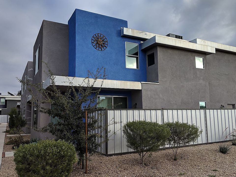 1st image of 917 E Park Modern Dr