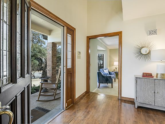 4th image of 3015 Orchard Hl