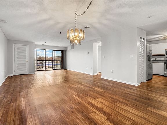 3rd image of 3920 Mystic Valley Pkwy APT 303