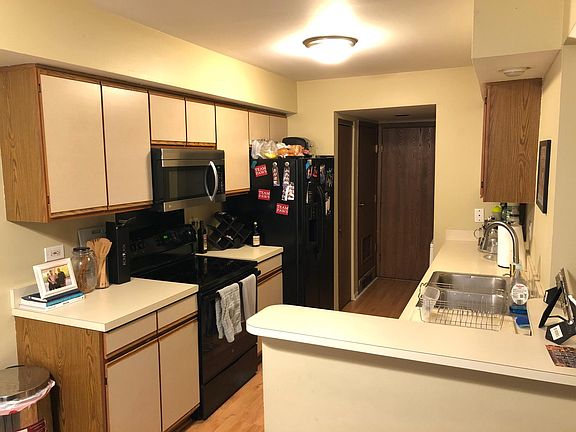 4th image of 1143 N Knollwood Dr