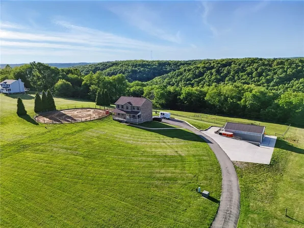 3405 Grandview Rd, Ellwood City, PA 16117
