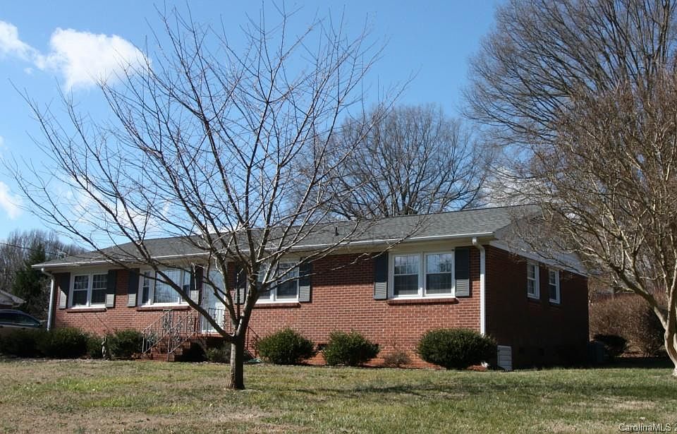 1st image of 2138 E Lee St