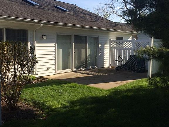 4th image of 4219 Woodridge Dr