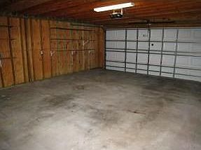 2nd image of 711 Silverthorn Ct