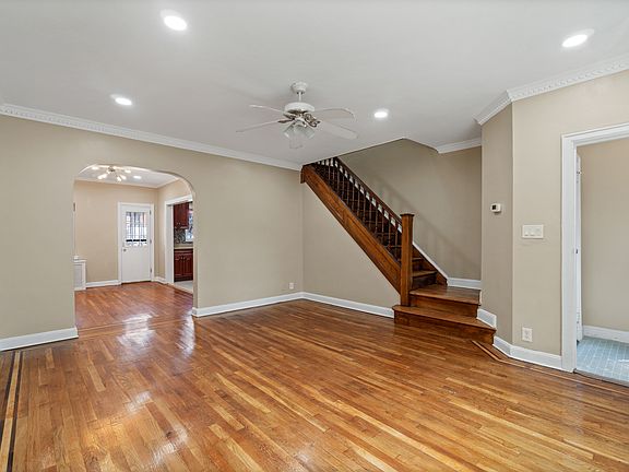 4th image of 32-25 77th St