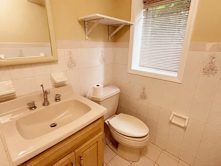 488 Walnut St #1 — Photo 9