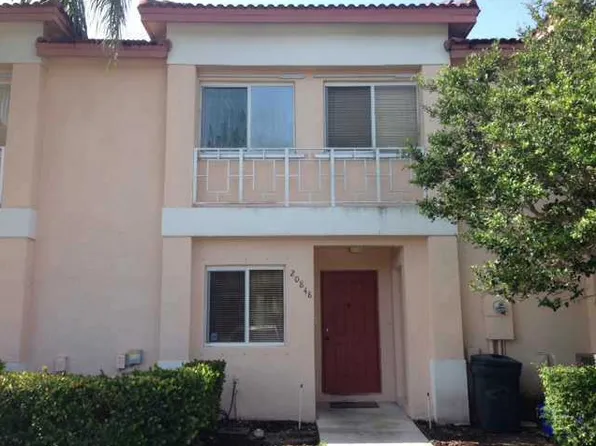 20848 NW 3rd Ct, Hollywood, FL 33029