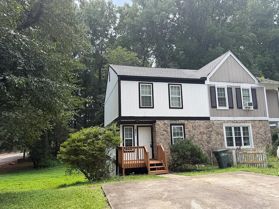 401 Water Oak Way