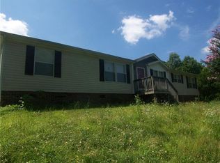 5465 Whitener Rd, Hickory, NC 28602