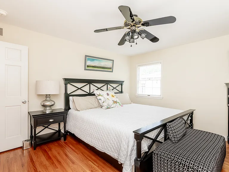 2223 Strathmoor Blvd #FURNISHED — Photo 24