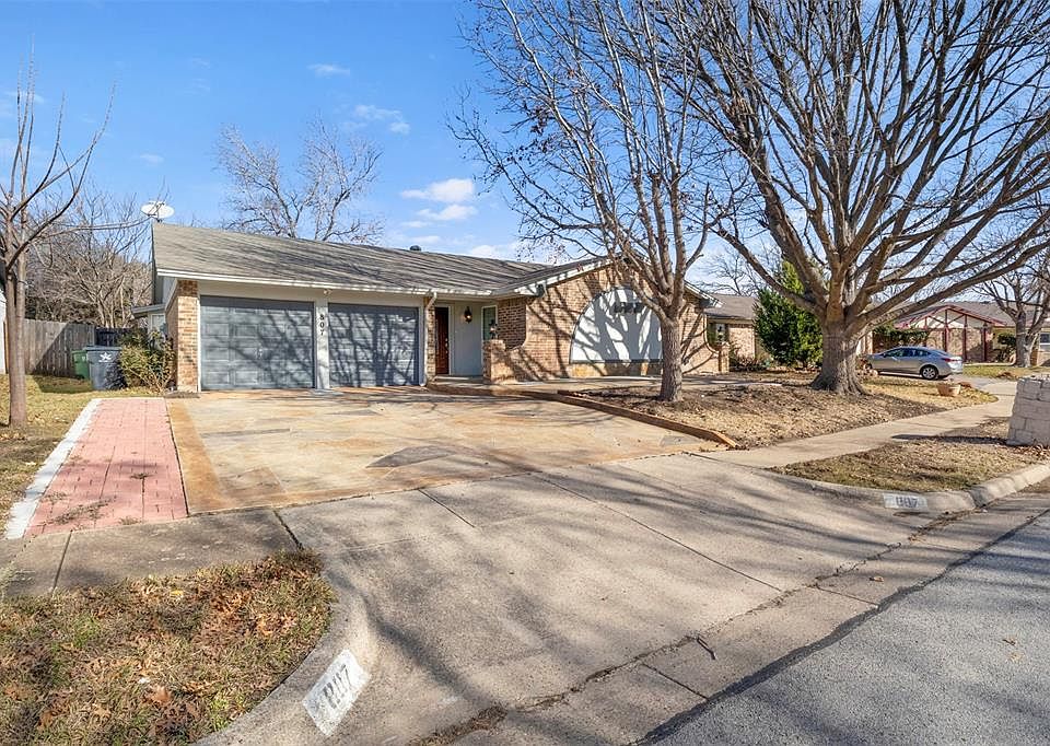 1st image of 807 Salem Dr