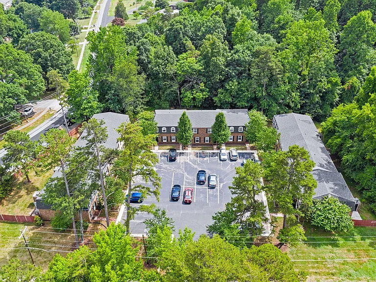 300 E McPherson Dr — Photo 35