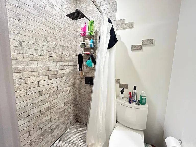 1649 Summerfield St #3E — Photo 7