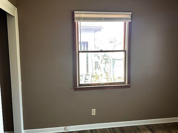 4th image of 1408 Cheyenne Ave