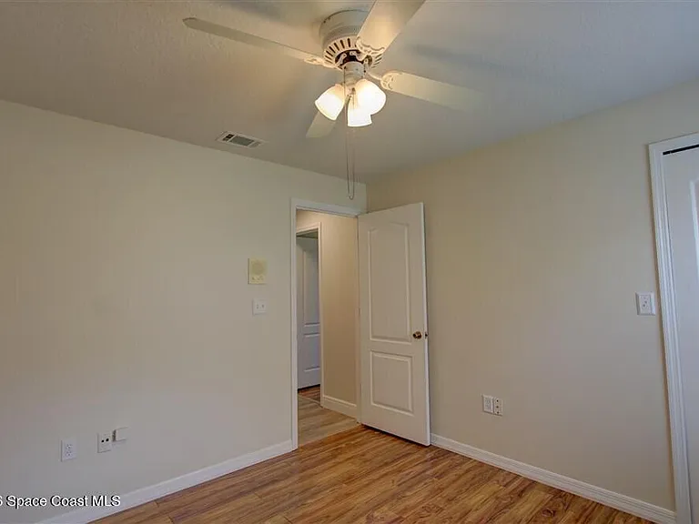 1899 Crane Creek Blvd — Photo 27