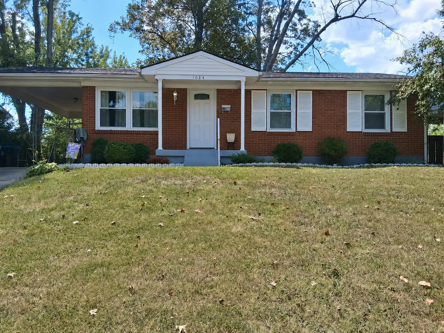 4 bed, $2,100 — Photo 2