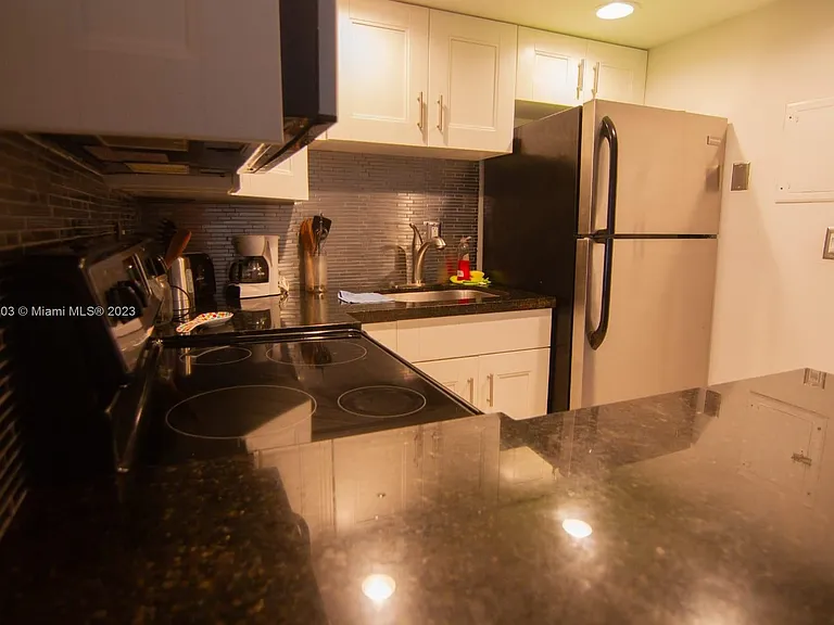 753 Michigan Ave #2C — Photo 15