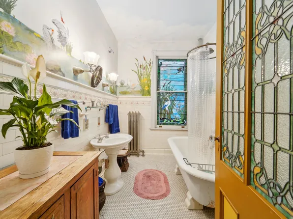 74 Sherman Place image 29 of 50