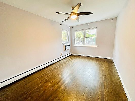 5th image of 302 W 236th St #Penthouse