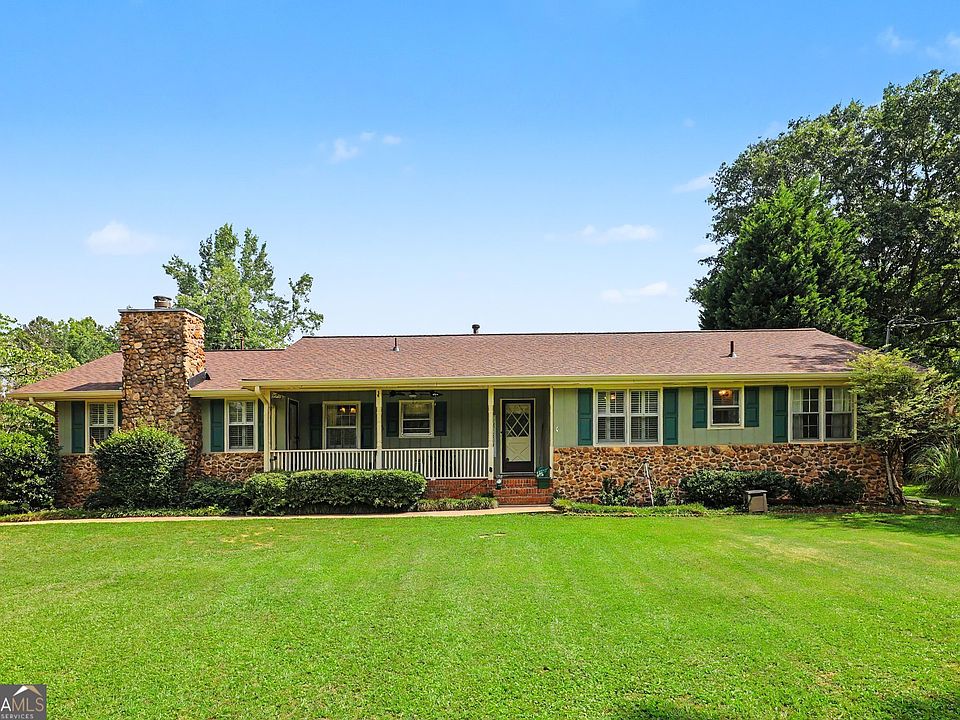 1st image of 105 Gantt Ln
