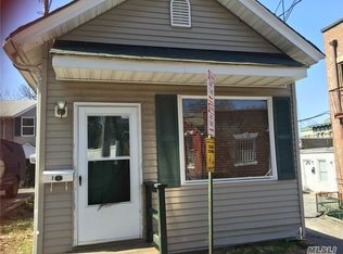 2 Bank St, Port Washington, NY 11050