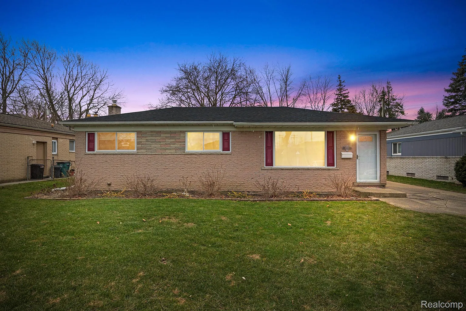 2972 Parliament Dr photo 1