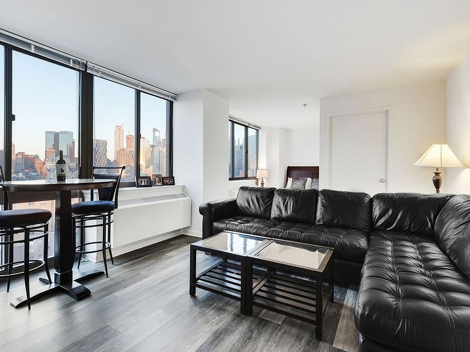 1st image of 520 W 43rd St APT 21C