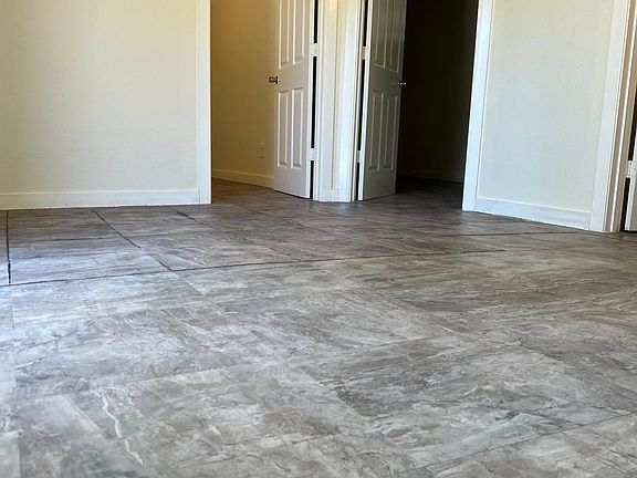 2nd image of 842 Texas Ave #3