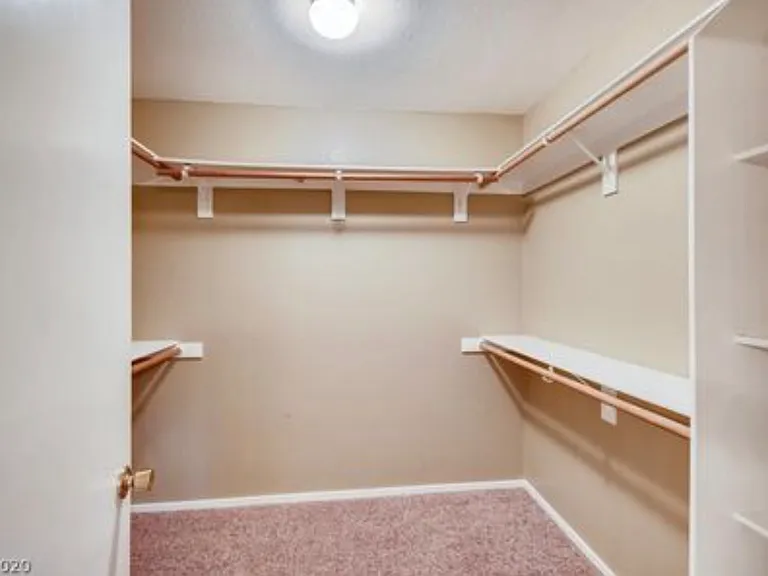 4824 Norway Ln — Photo 11