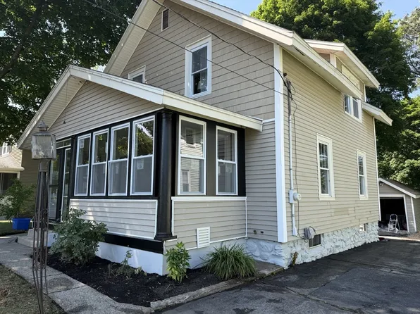 47 Ideal Rd, Worcester, MA 01604