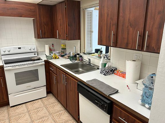 4th image of 3750 NE 170th St APT 311