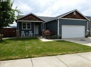 1065 Rolling Hills Rd, Roseburg, OR 97471