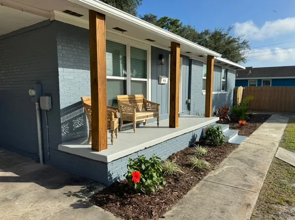 924 Division St, Fernandina Beach, FL 32034